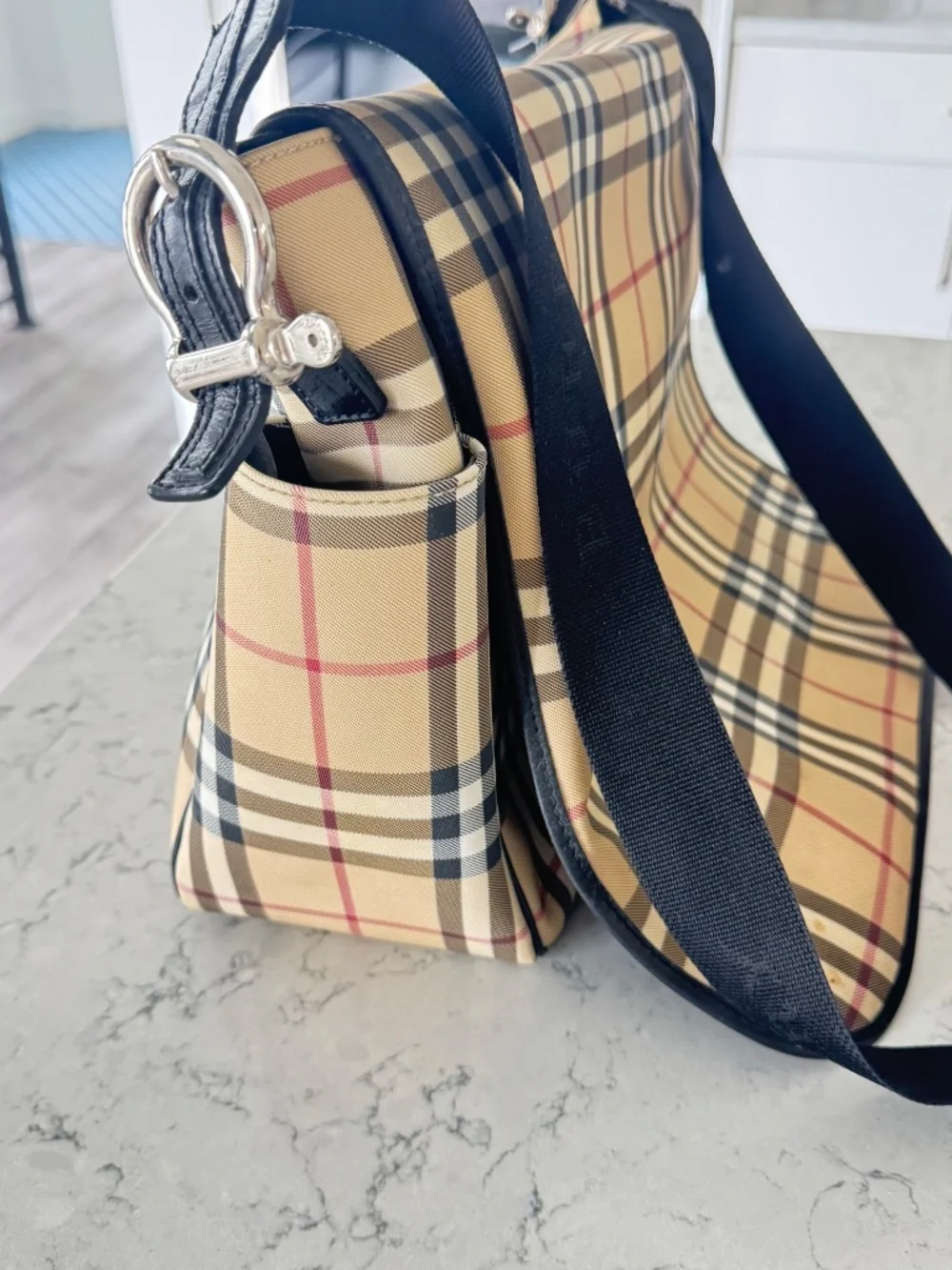 Burberry classic nova